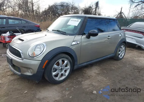 2009 Mini Cooper S from USA, damaged, VIN WMWMF73539TT97311